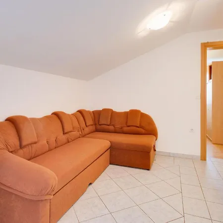 아파트 1 Bedroom Awesome In Marsici