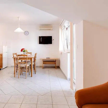아파트 1 Bedroom Awesome In Marsici Sveti Vid-Miholjice